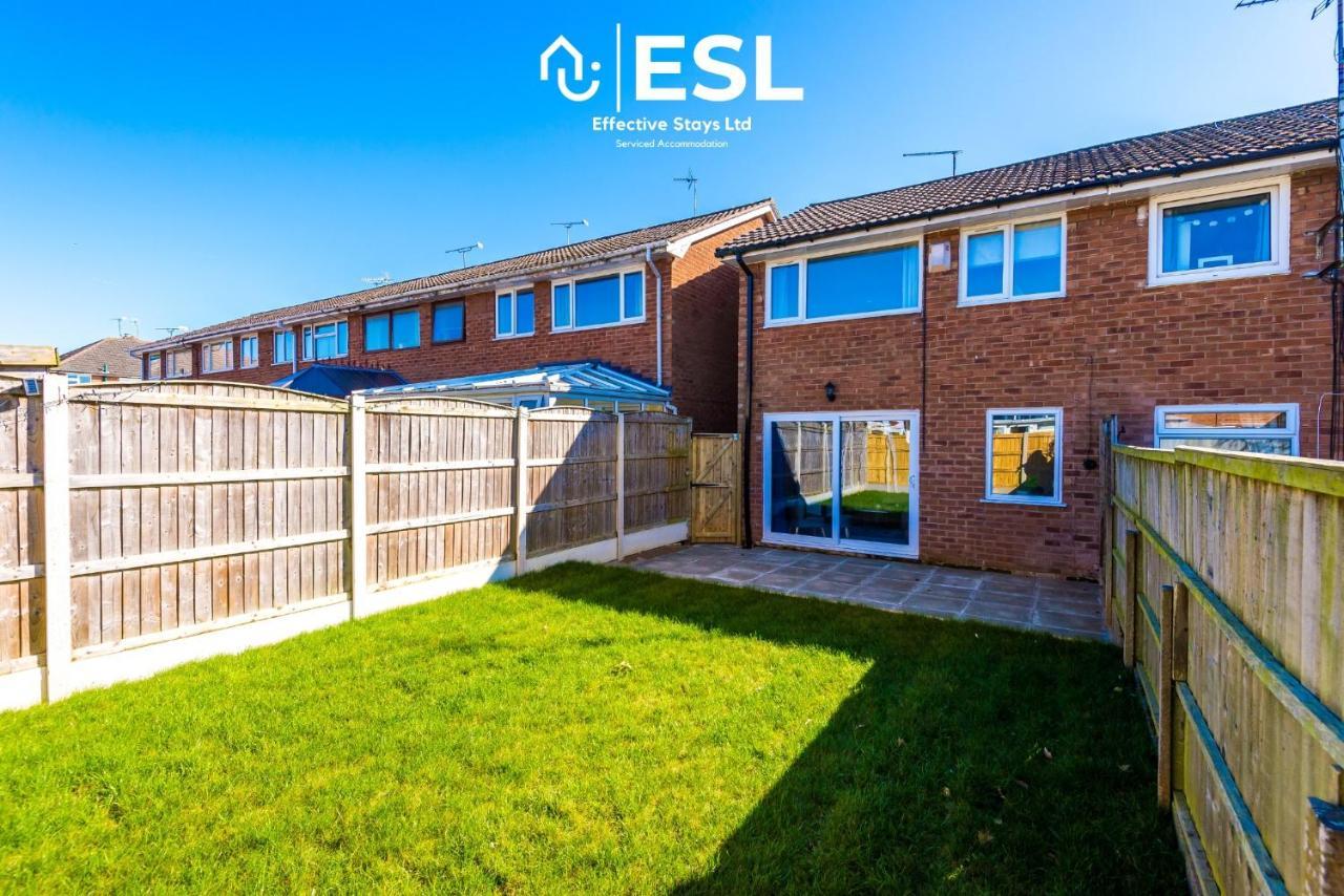 3 Bedroom House With Garden And Driveway Parking - Less Than 10 Mins From Chester City Centre Exterior photo